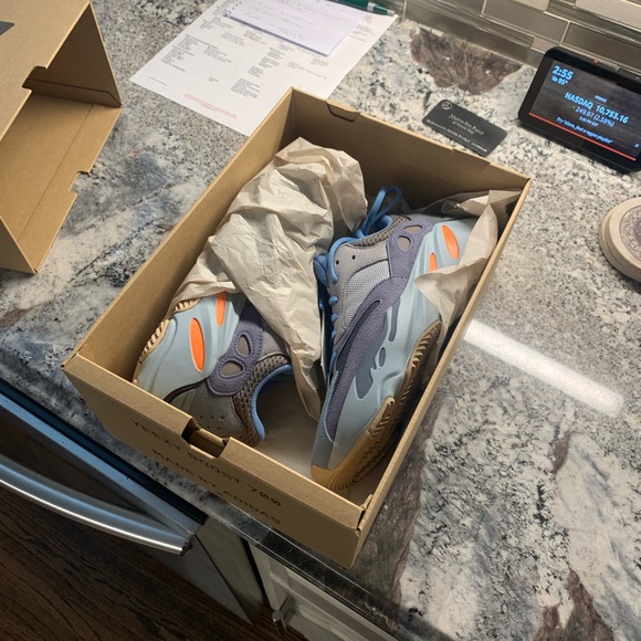 Adidas Yeezy Boost | 700 Carbon Blue - Picture 4 of 10